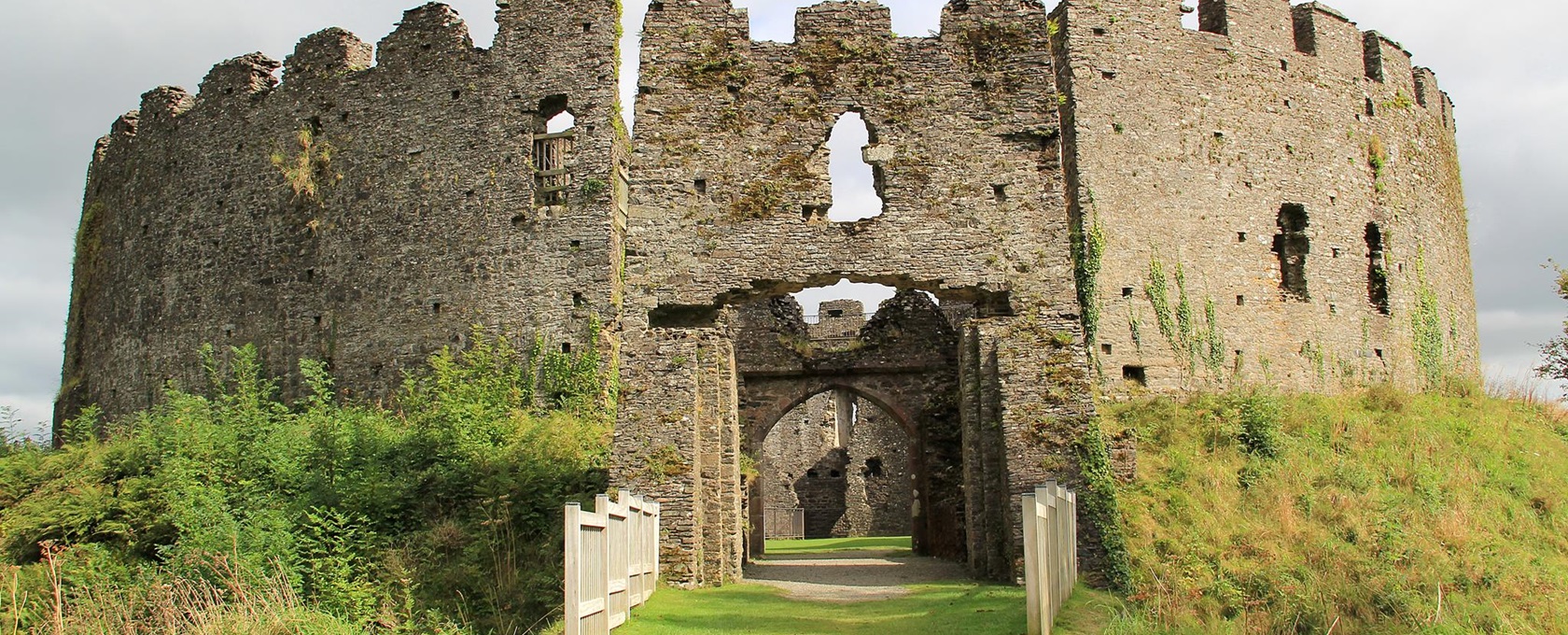 Südengland Restormel Castle Reiseführer
